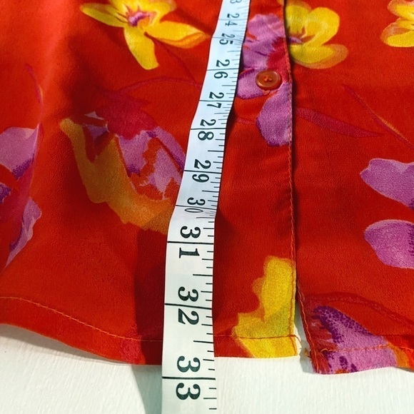Esmerelda Fashions Vintage Colorful Floral Button Down Short Sleeve Shirt - Picture 12 of 13
